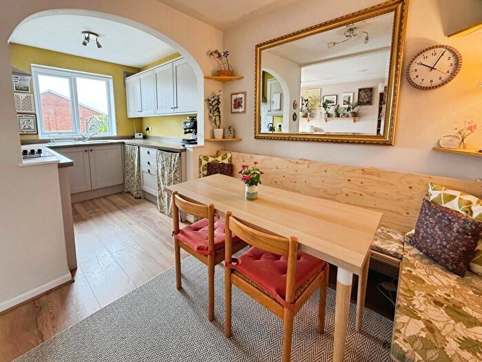 3 Bedroom Mews For Sale In Roan Mews, Macclesfield, SK11