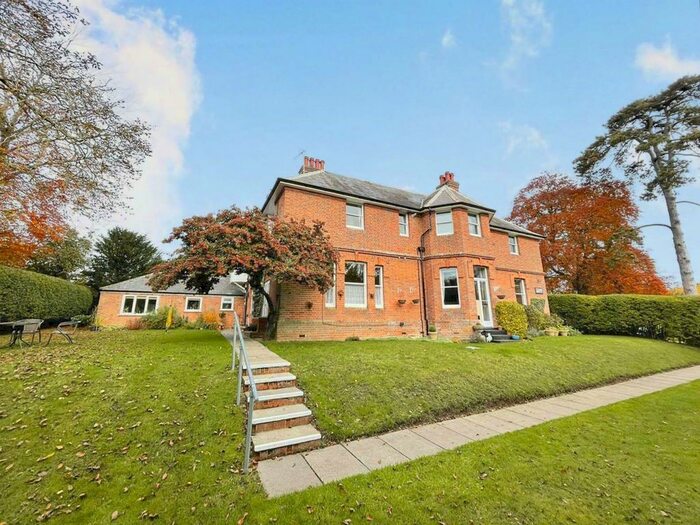 1 Bedroom Flat For Sale In Diss Road, Scole, Diss IP21