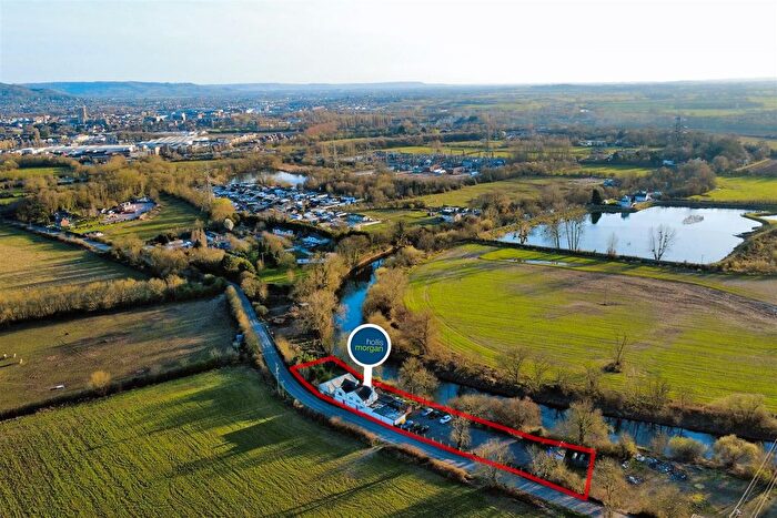 5 Bedroom Detached House For Sale In Sandhurst Lane, Sandhurst, Gloucester, GL2