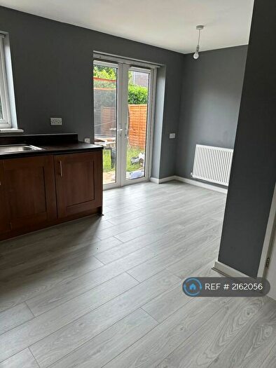 3 Bedroom Semi-Detached House To Rent In Shillingford Road, Manchester, M18