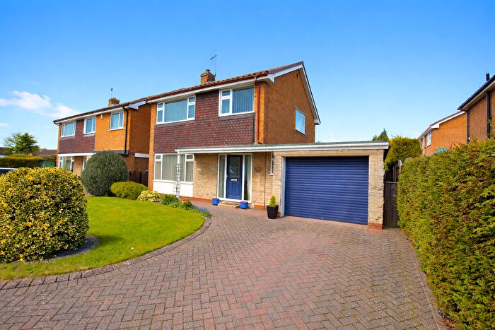 3 Bedroom Detached House For Sale In Lancaster Crescent, Tickhill, DN11