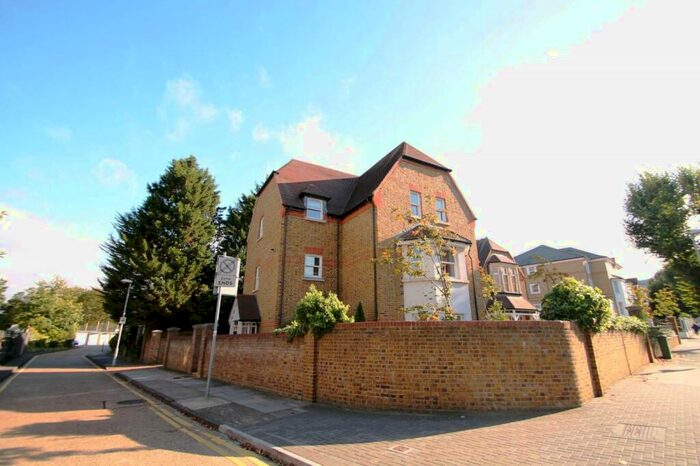 2 Bedroom Apartment To Rent In Church Court, Dolphin Close, Surbiton, KT6