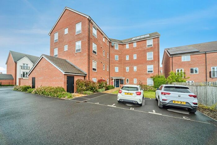 2 Bedroom Apartment For Sale In Galapagos Grove, Bletchley, Milton Keynes, MK3