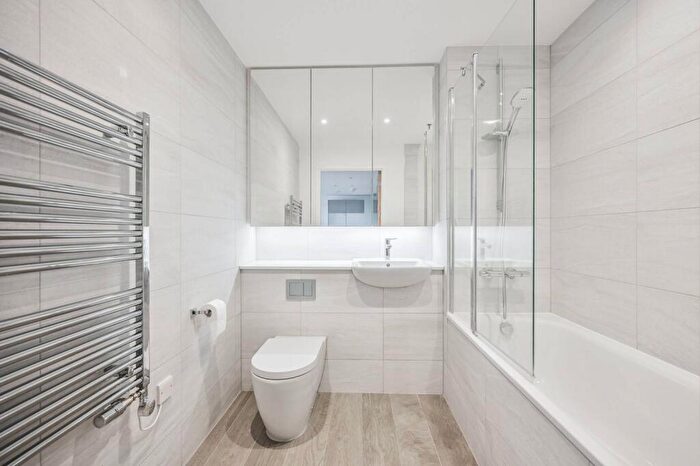 1 Bedroom Flat To Rent In Approach House, , Tottenham, London, N17