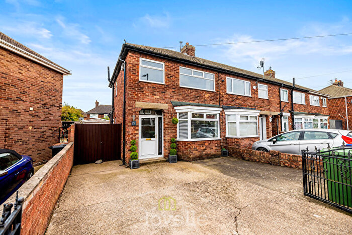 3 Bedroom End Of Terrace House For Sale In Penshurst Road, Cleethorpes, DN35