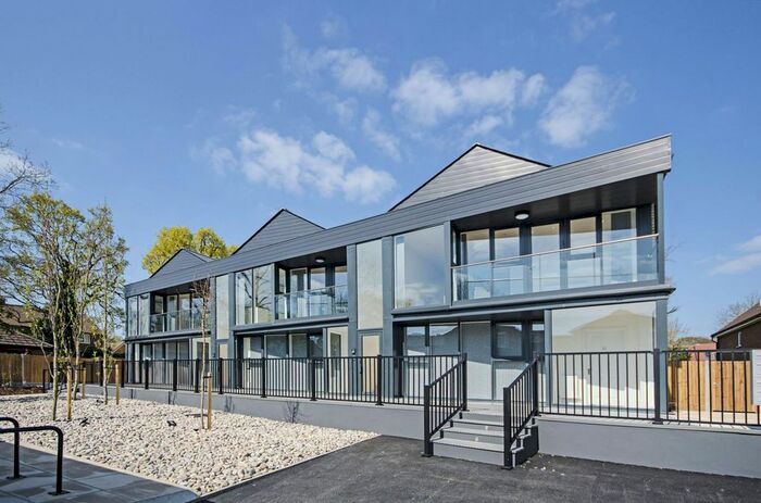 2 Bedroom Flat To Rent In Tregenna Court, Wembley, HA0