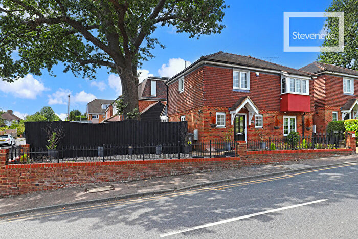 3 Bedroom Detached House For Sale In Bower Hill, Epping, CM16