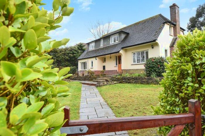 4 Bedroom Property To Rent In Wood Lane, Lymington, SO41