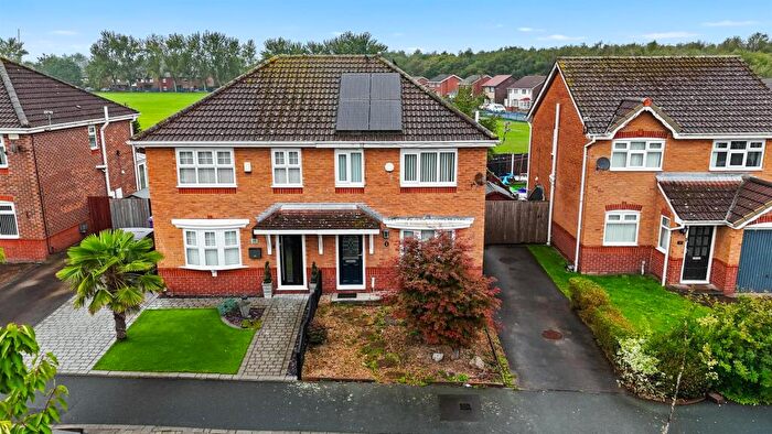 3 Bedroom Semi Detached House For Sale In Twigden Close, Fazakerley, Liverpool, L10