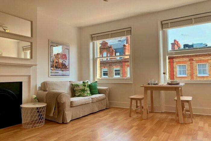 Studio To Rent In Nottingham Place, London, W1U