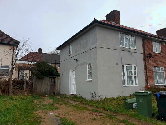 2 Bedroom End Of Terrace House To Rent In Keedonwood Road, Bromley, BR1