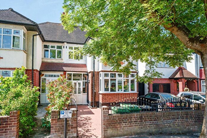 5 Bedroom Semi-Detached House To Rent In Poplar Walk, Herne Hill, London, SE24