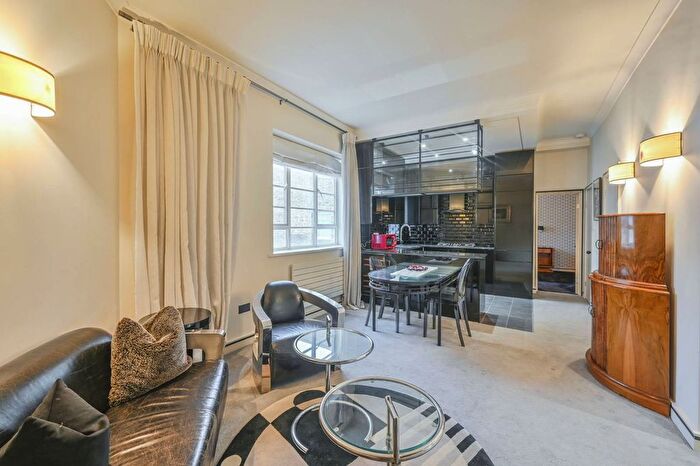 1 Bedroom Flat For Sale In Old Church Street, Chelsea, London, SW3