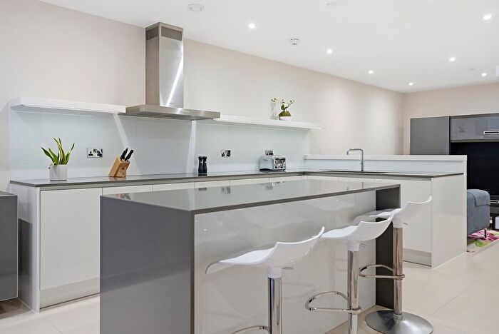 5 Bedroom End Of Terrace House For Sale In Havilland Mews, London, W12