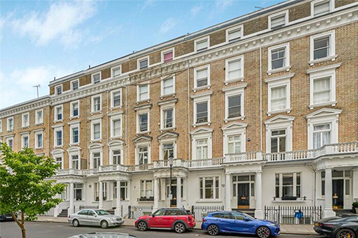 2 Bedroom Apartment For Sale In Harcourt Terrace, Chelsea, London, SW10