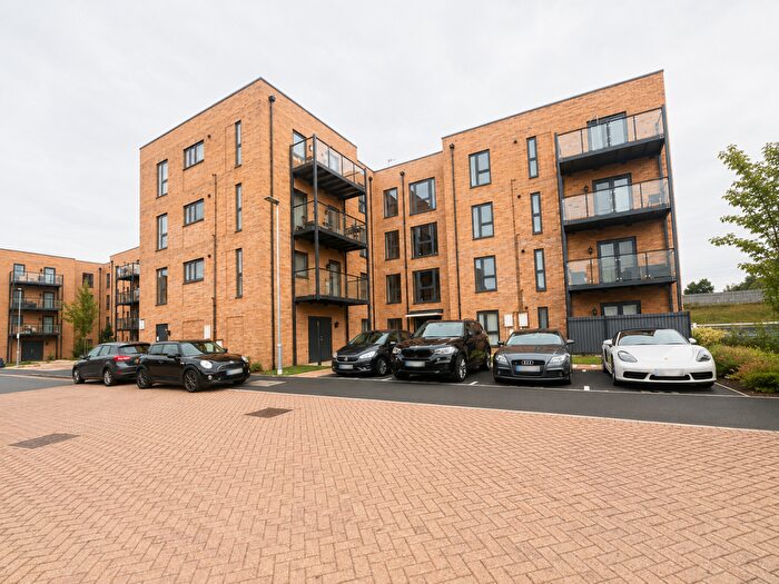 2 Bedroom Flat To Rent In Armoury Court, Lance Street, Rainham, RM13