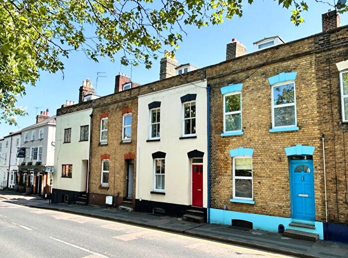 4 Bedroom Terraced House For Sale In Maidstone Road, Rochester, ME1