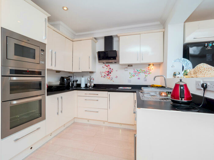 4 Bedroom House To Rent In Ranfurly Road, Sutton, SM1