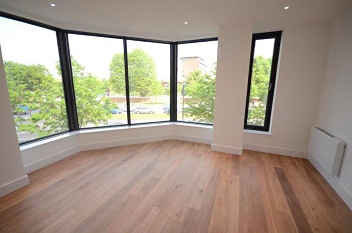 1 Bedroom Flat To Rent In Cornwall House, SL1