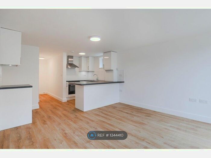 1 Bedroom Flat To Rent In Footscray Road, London, SE9