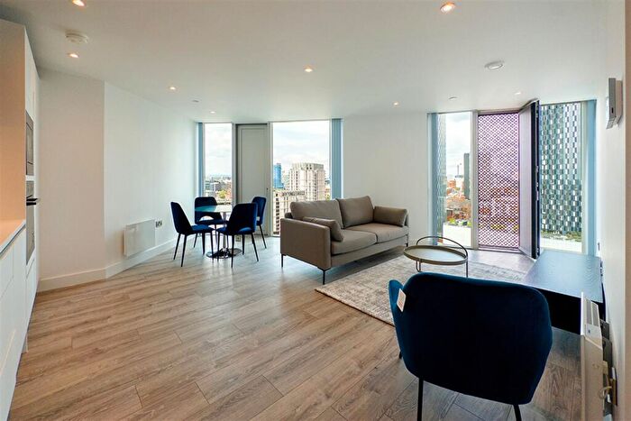 2 Bedroom Apartment To Rent In Thr, M15