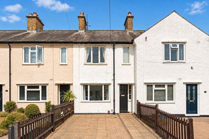 2 Bedroom Terraced House For Sale In Broome Road, Hampton, TW12