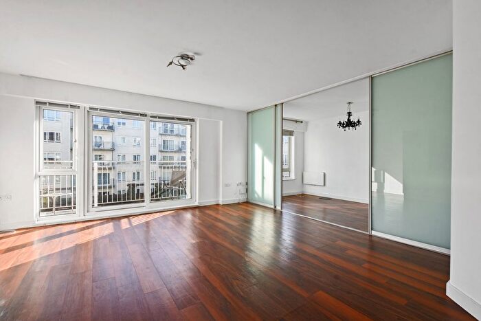 1 Bedroom Flat To Rent In , Heritage Avenue, Colindale, NW9