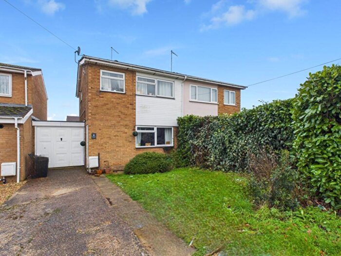 3 Bedroom Semi-Detached House For Sale In The Piece, Spratton, Northampton, Northamptonshire, NN6