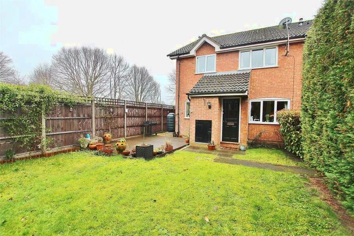 2 Bedroom End Of Terrace House To Rent In Bisley, GU24