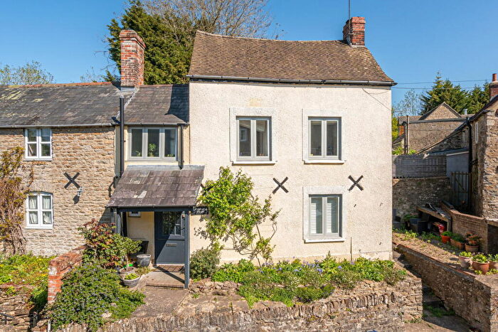 3 Bedroom Semi-Detached House For Sale In Burton Hill, Malmesbury, SN16