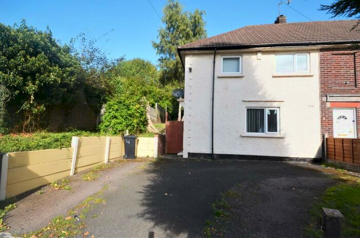 3 Bedroom Semi-Detached House To Rent In Cedar Road, Dudley, DY1