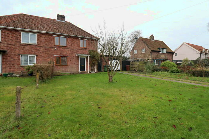 3 Bedroom Semi-Detached House To Rent In Shropham Road, Great Hockham, IP24