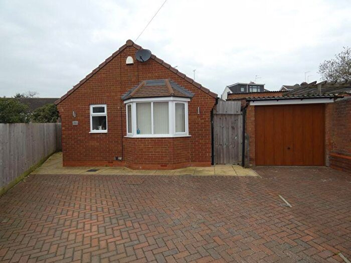 2 Bedroom Bungalow For Sale In Laburnum Crescent, Northampton, NN3