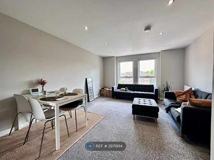 2 Bedroom Flat To Rent In Parkside Terrace, Edinburgh, EH16