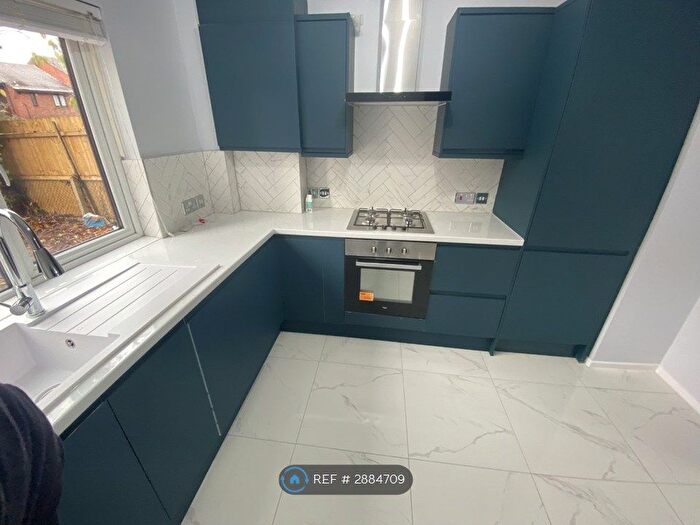 2 Bedroom Flat To Rent In Eastney Road, London, CR0