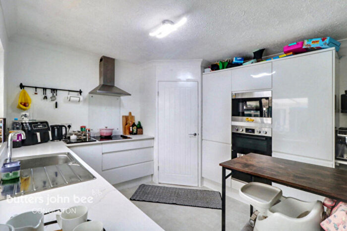 3 Bedroom Detached Bungalow For Sale In Newlyn Avenue, Congleton, CW12