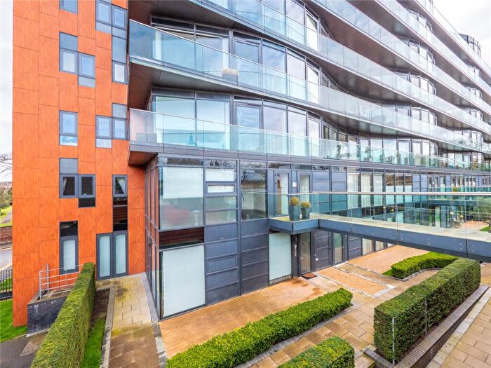 2 Bedroom Parking To Rent In Ravelston Terrace, Edinburgh, EH4