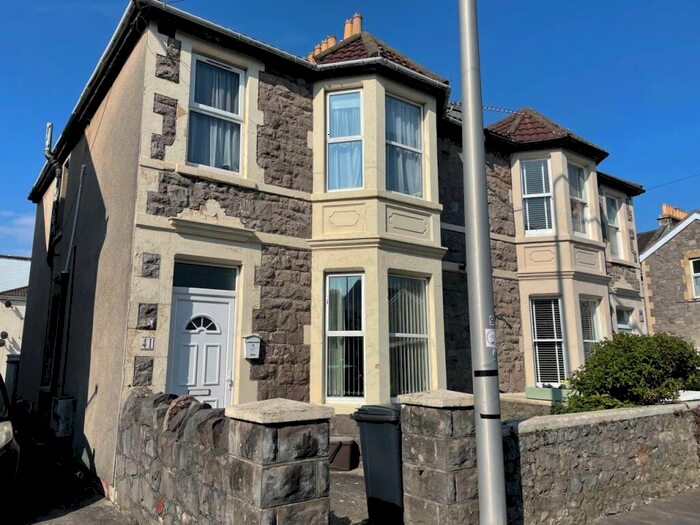 1 Bedroom Flat To Rent In Clevedon Road, Weston-super-Mare, North Somerset, BS23