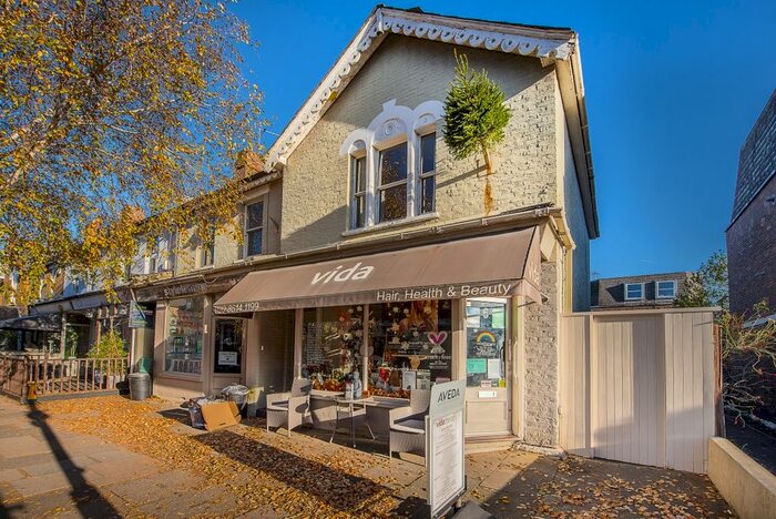 1 Bedroom Flat To Rent In Church Road, Teddington, TW11