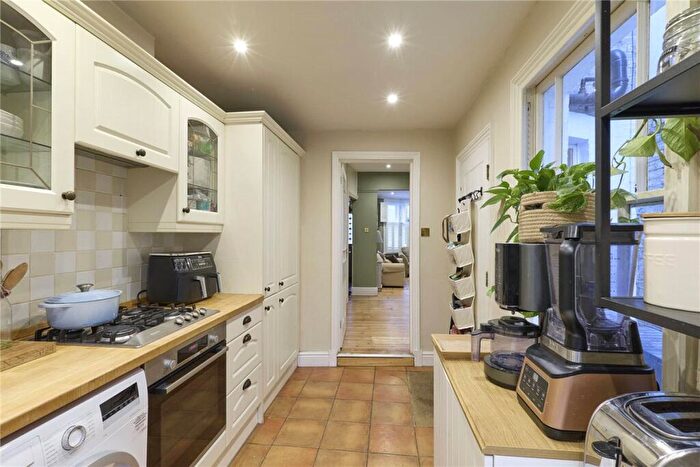 3 Bedroom Terraced House For Sale In Mawson Road, Cambridge, CB1