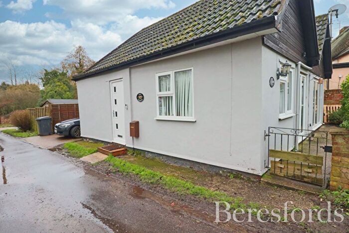 2 Bedroom Bungalow For Sale In Church Lane, Little Leighs, CM3