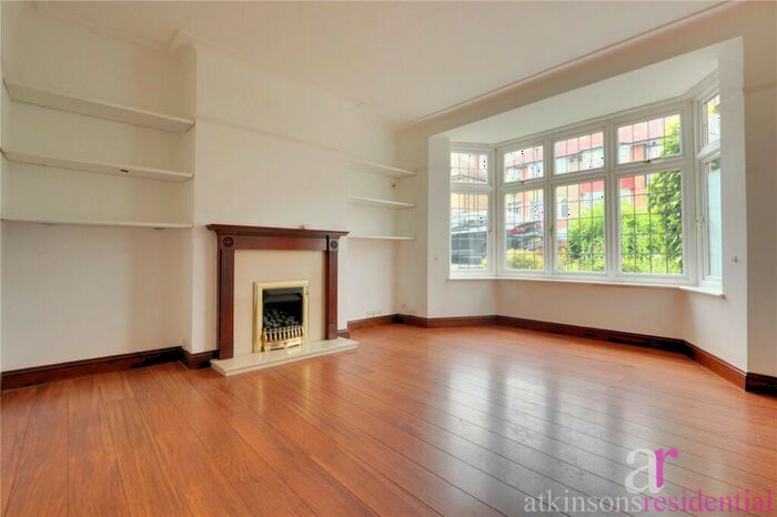 3 Bedroom Semi-Detached House To Rent In Windmill Gardens, Enfield, Middlesex, EN2