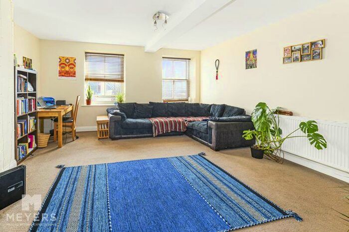 2 Bedroom Flat For Sale In High Street, Poole Town Centre, BH15