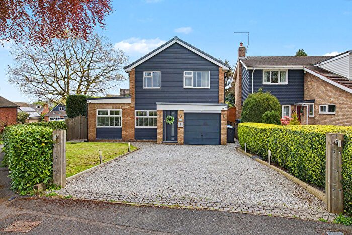 4 Bedroom Detached House For Sale In Upland Rise, Walton, Chesterfield, S40