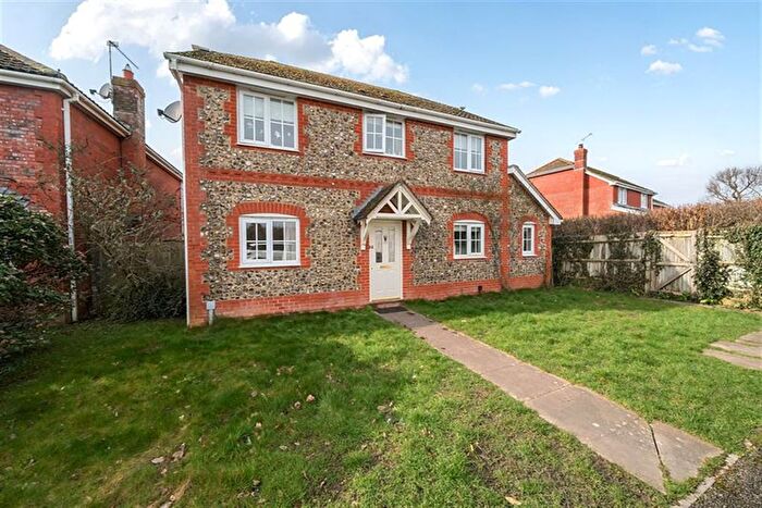 4 Bedroom Detached House For Sale In Foster Lane, Ashington, RH20