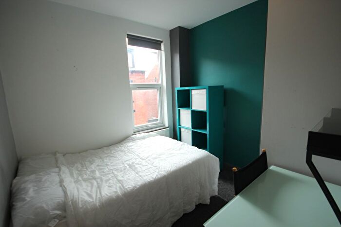 3 Bedroom Terraced House To Rent In Harold Place, Hyde Park, Leeds, LS6