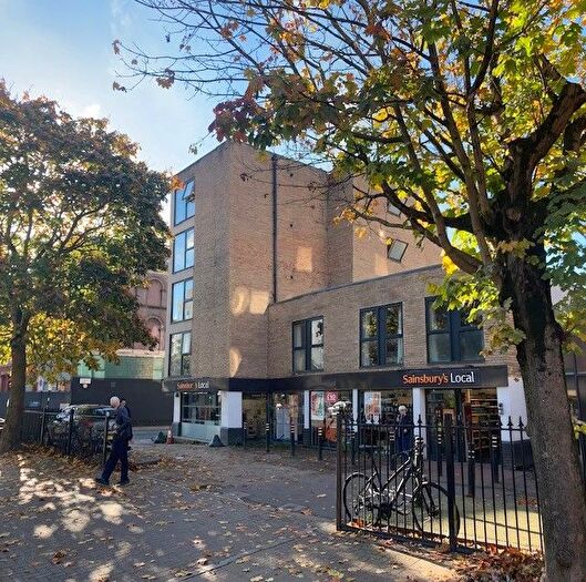 4 Bedroom Flat To Rent In Holloway Road, Islington, Holloway, North London, N7