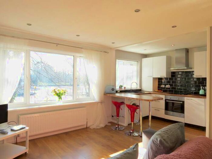 1 Bedroom Apartment To Rent In Freethorpe Close, Upper Norwood, SE19