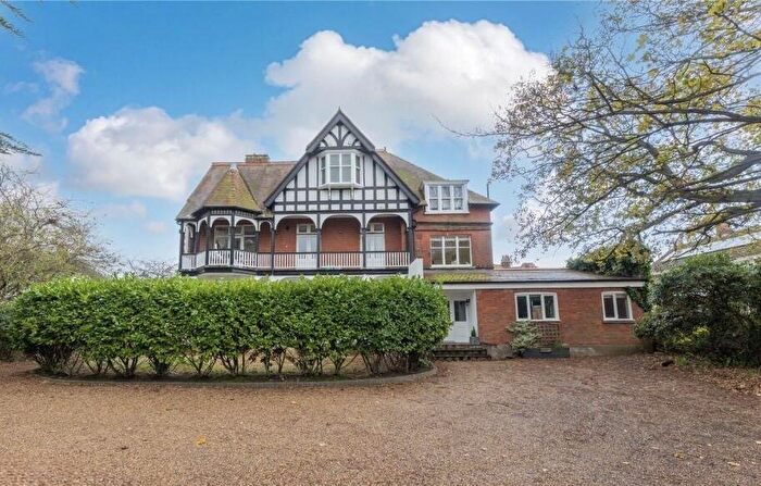 2 Bedroom Apartment For Sale In Cliff Avenue, Cromer, Norfolk, NR27