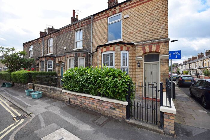 3 Bedroom End Of Terrace House To Rent In Neville Terrace, York, YO31